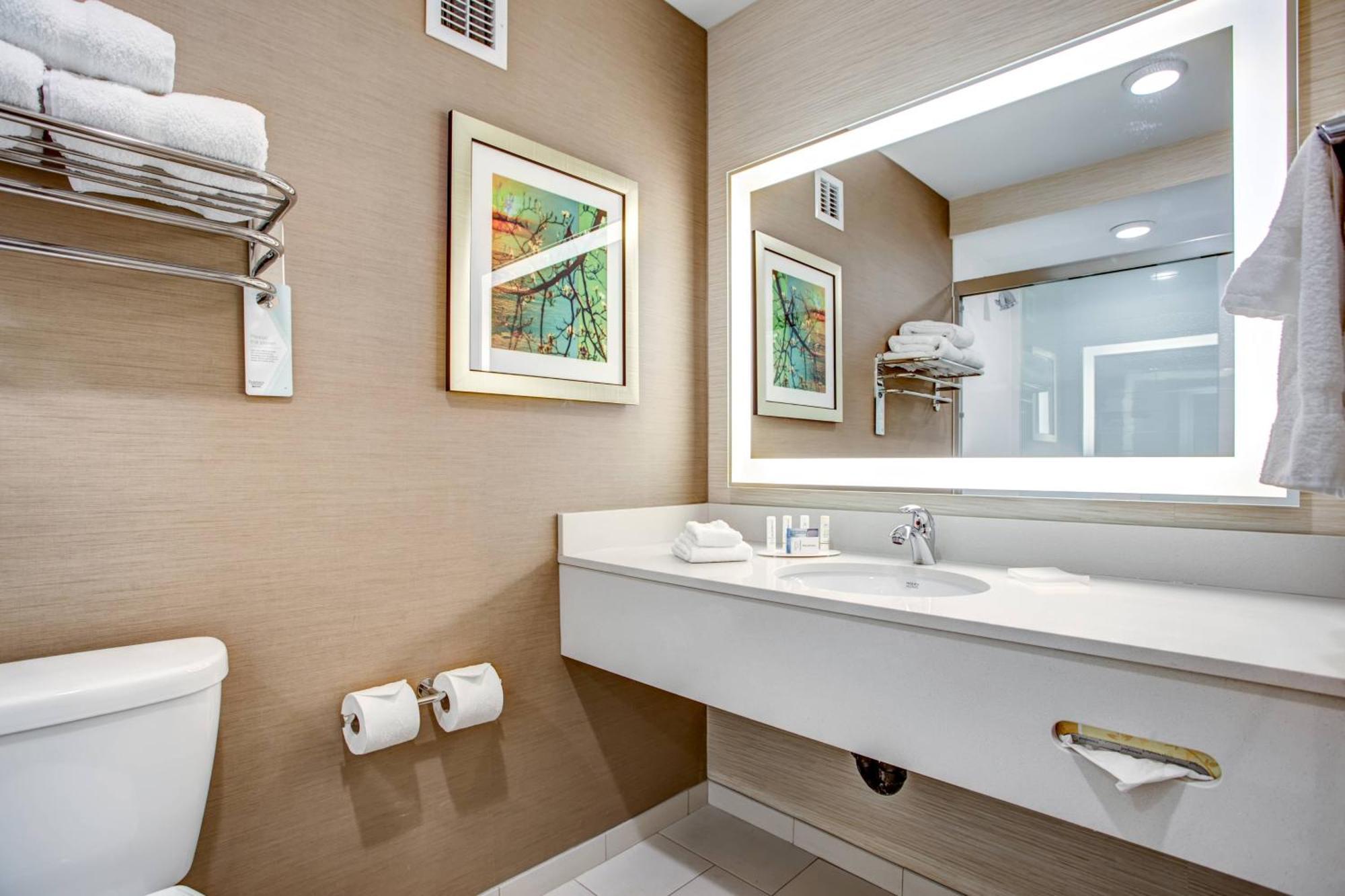 Fairfield & By Marriott Springfield 3* Holyoke